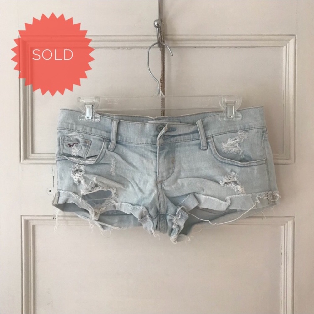 Hollister Mini Shorts Ripped Light Wash